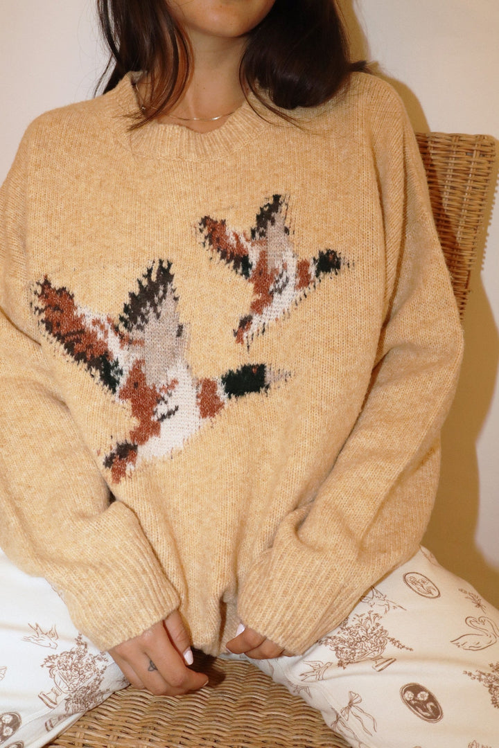 Flying duck sweater in tan