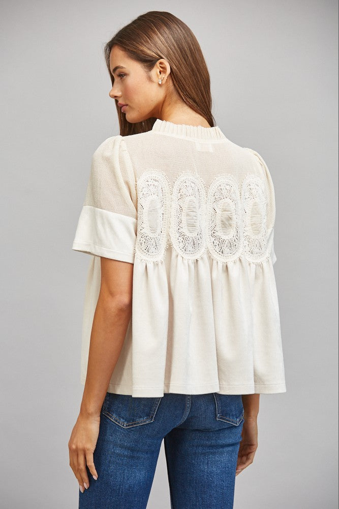 Wynnie top in ivory