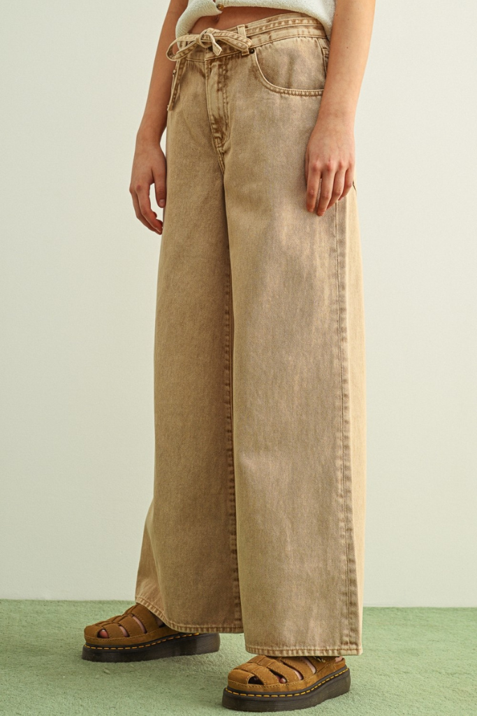 Gwen wide leg jeans in taupe