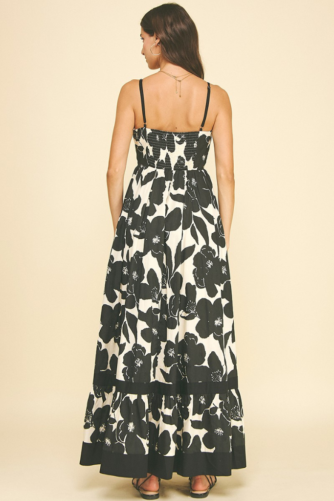 Tara dress in black