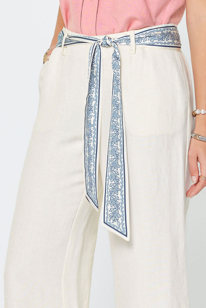 Cassie pant in white