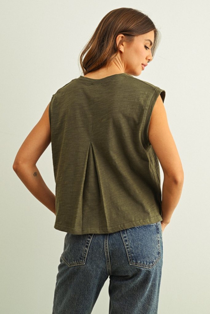 Billie Jo muscle tee in olive