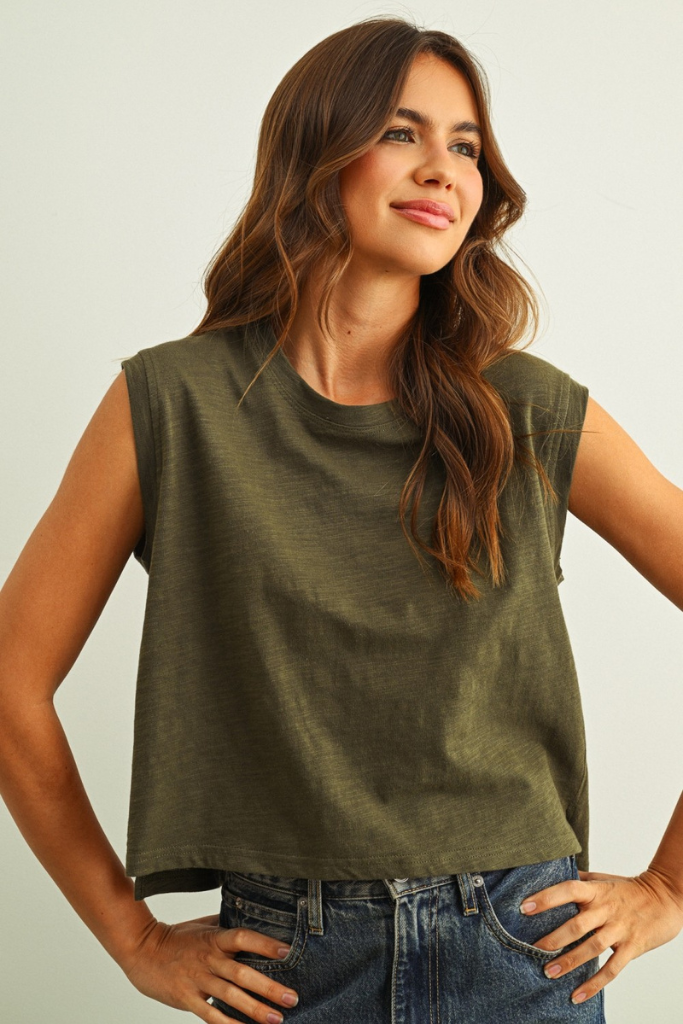 Billie Jo muscle tee in olive